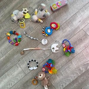 Lot of baby chew toys and chewelry